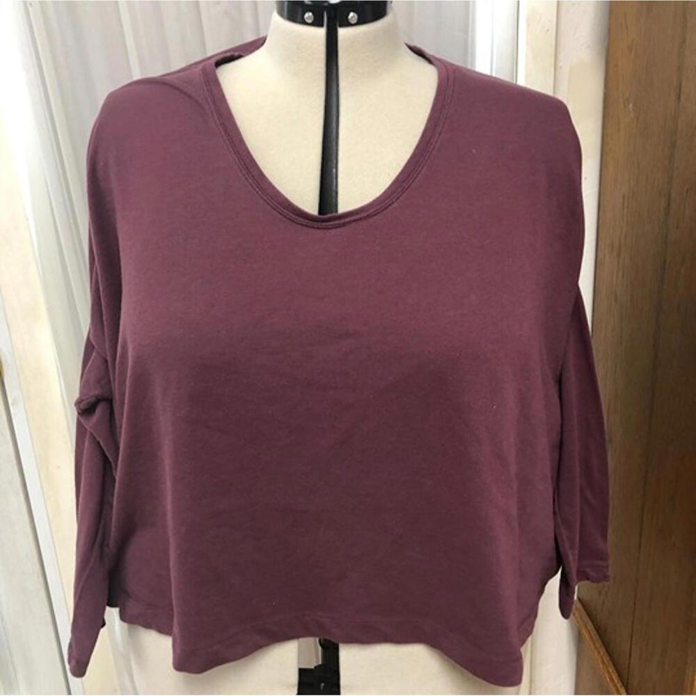 Threads 4 thought maroon red long sleeve top. Size large. Runs big.